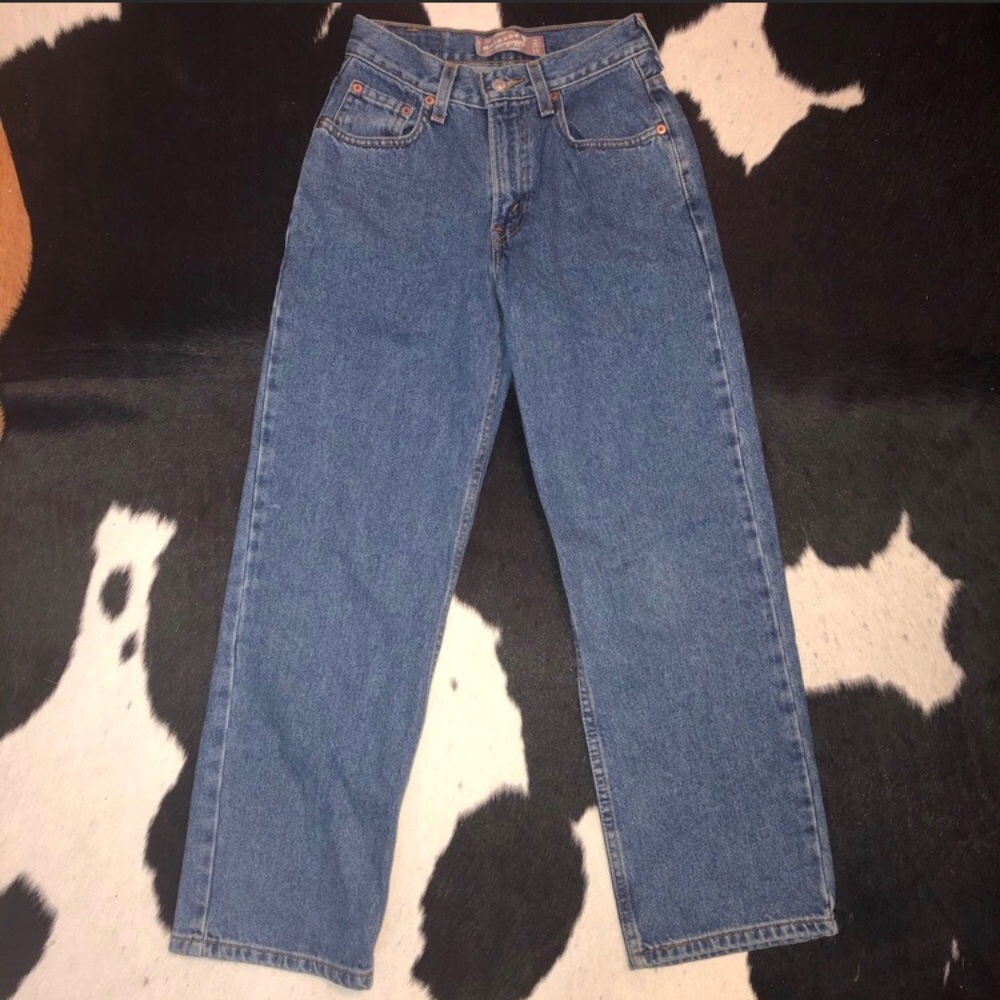 Levi’s high rise mom jeans